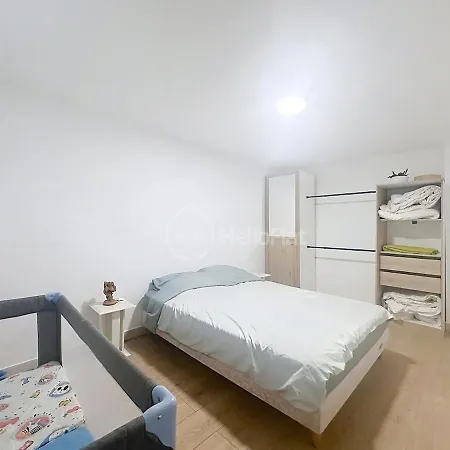 With Private Garden - Apartment